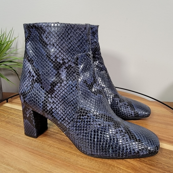 Barneys New York Square-Toe Blue Snakeskin Ankle Booties Gogo Boots Size 38.5 - Picture 8 of 15